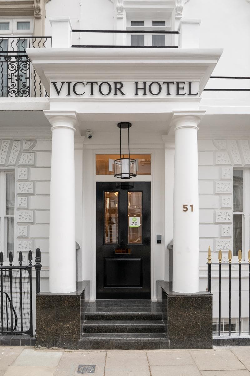 Victor Hotel 5