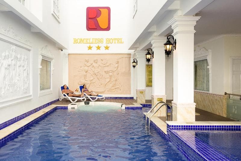Romeliess Hotel main