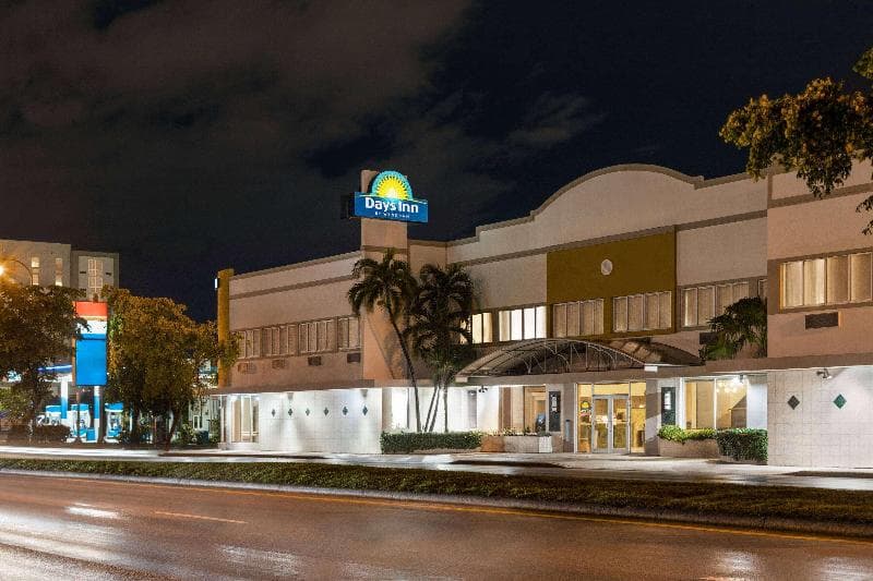 Days Inn by Wyndham Miami Airport North 4