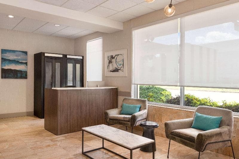 Days Inn by Wyndham Miami Airport North 5