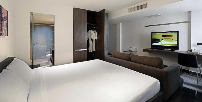 S33 Compact Sukhumvit Hotel photo 1