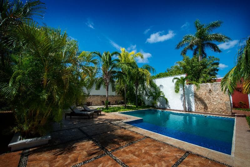 Hotel Embajadores 1