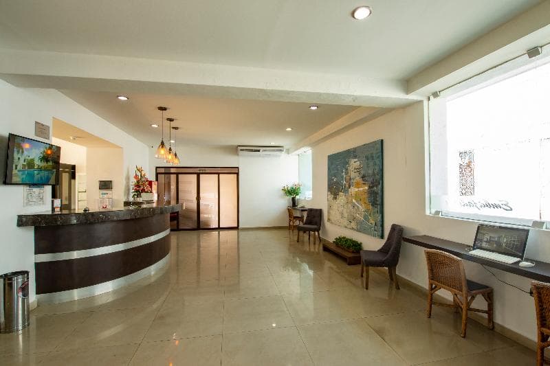 Hotel Embajadores 3