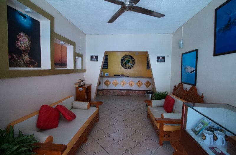 Hotel & Restaurante Bucaneros 3