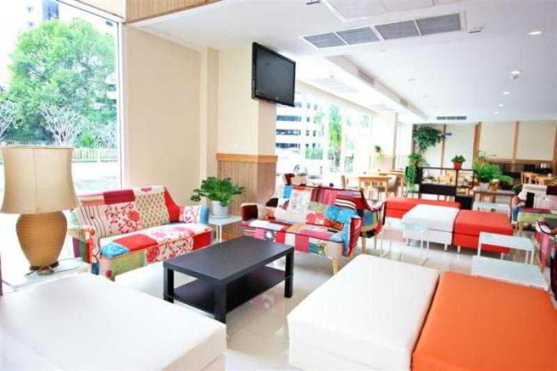 Prom Ratchada Residence & Spa 3