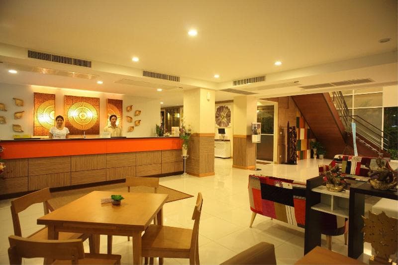 Prom Ratchada Residence & Spa 4