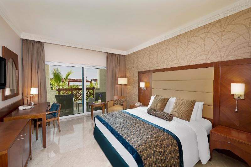 Crowne Plaza Jordan - Dead Sea Resort & Spa 2