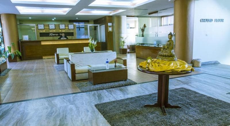 Summit Residency Airport Hotel photo 1