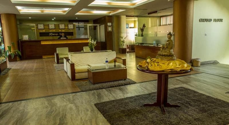 Summit Residency Airport Hotel 3