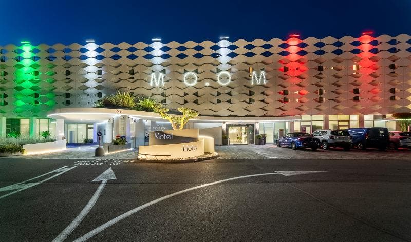 MO.OM Hotel 2