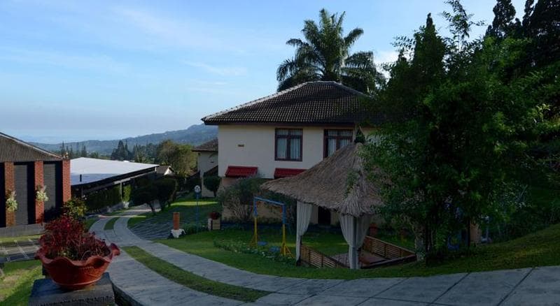 The Jayakarta Inn & Villas Cisarua Mountain Resort photo 1