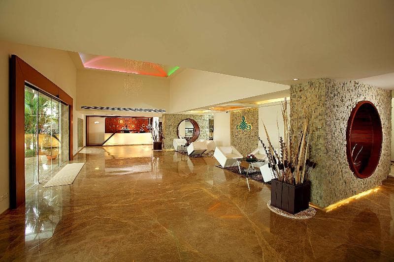 Flora Airport Hotel 2