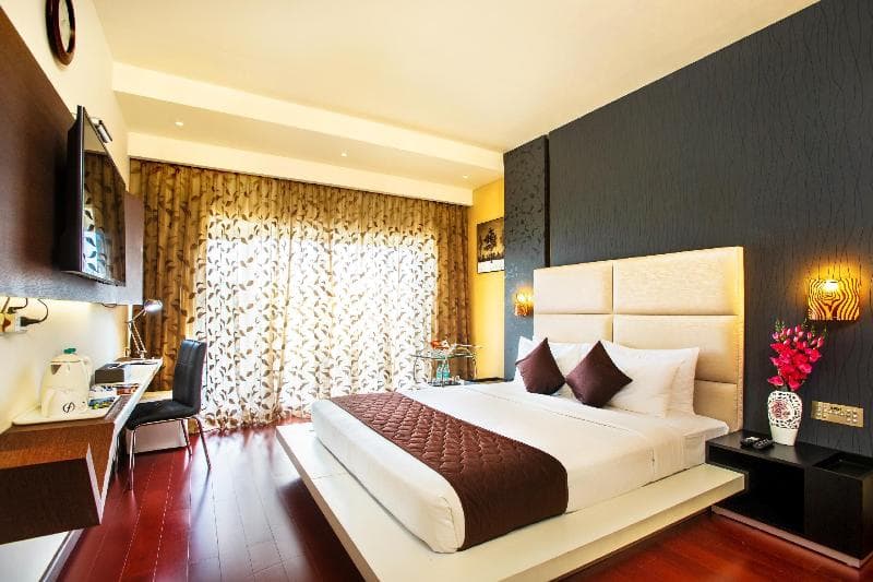 Flora Airport Hotel 1