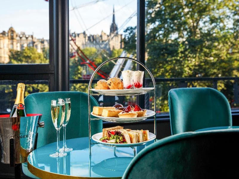 Mercure Edinburgh City Princes Street Hotel 4
