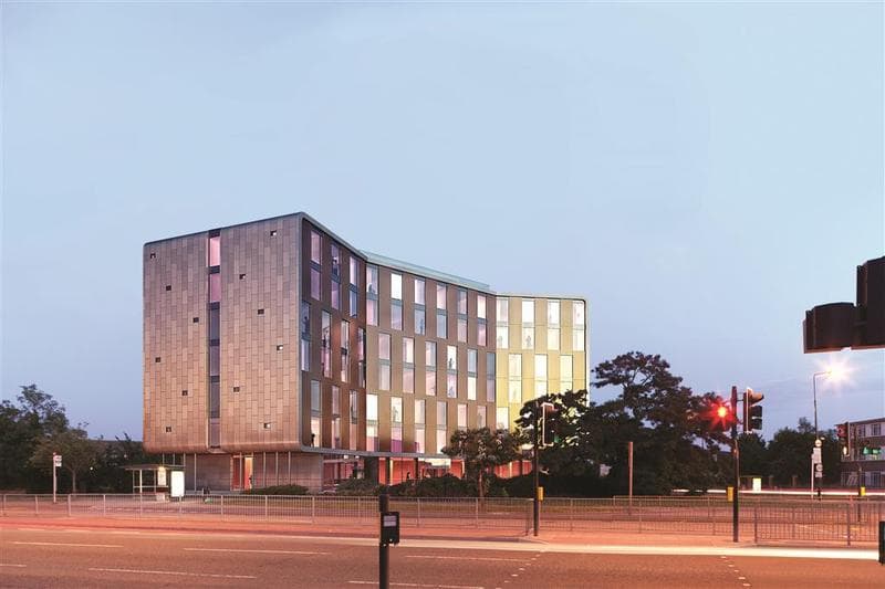 Park Grand London Heathrow 4