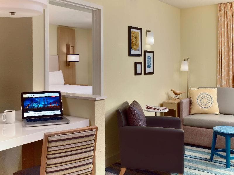 Staybridge Suites Burlington Boston 5
