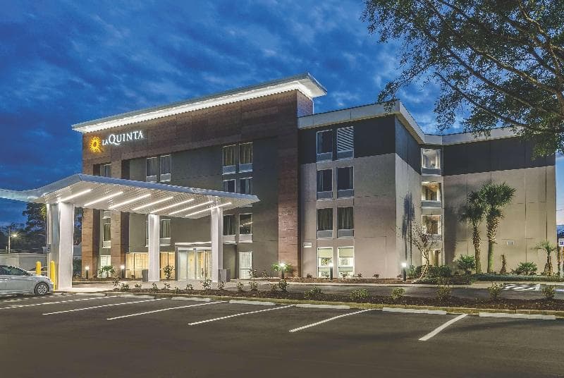 La Quinta Inn & Suites Myrtle Beach 2