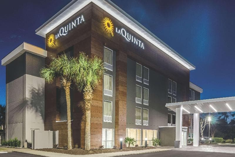 La Quinta Inn & Suites Myrtle Beach 4