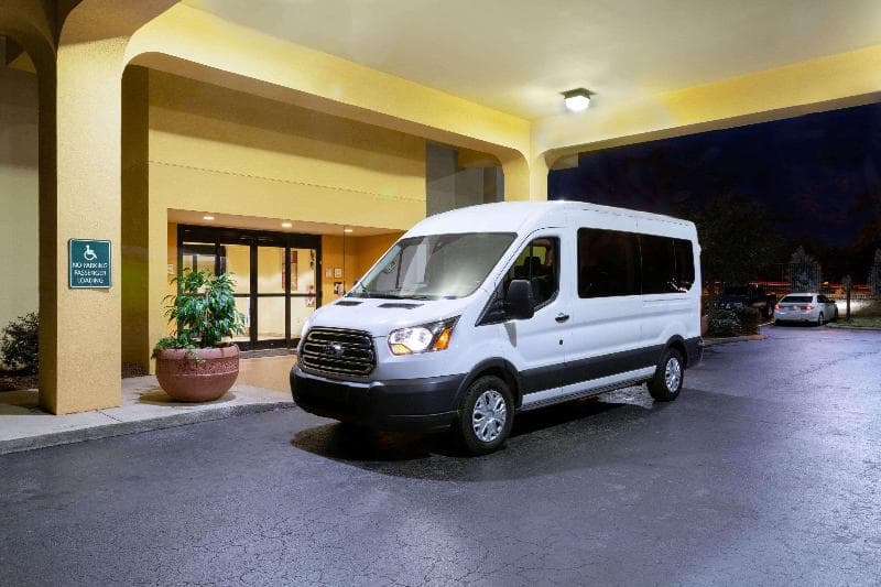 La Quinta Inn & Suites by Wyndham Charlotte Airport North 5