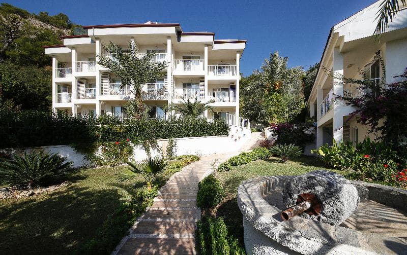 Morina Deluxe Hotel 2