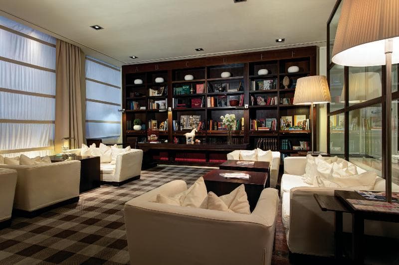 Gallery Hotel Art 2