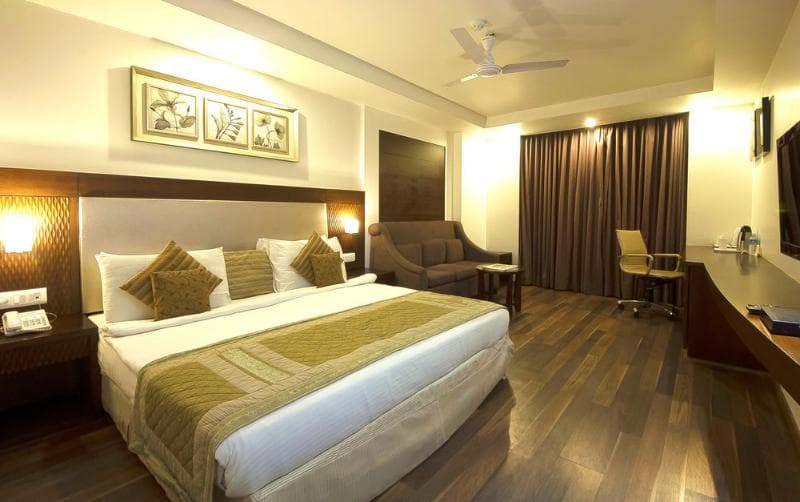 Le Roi Delhi Hotel 3
