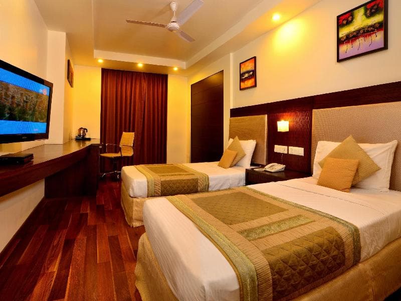 Le Roi Delhi Hotel 4