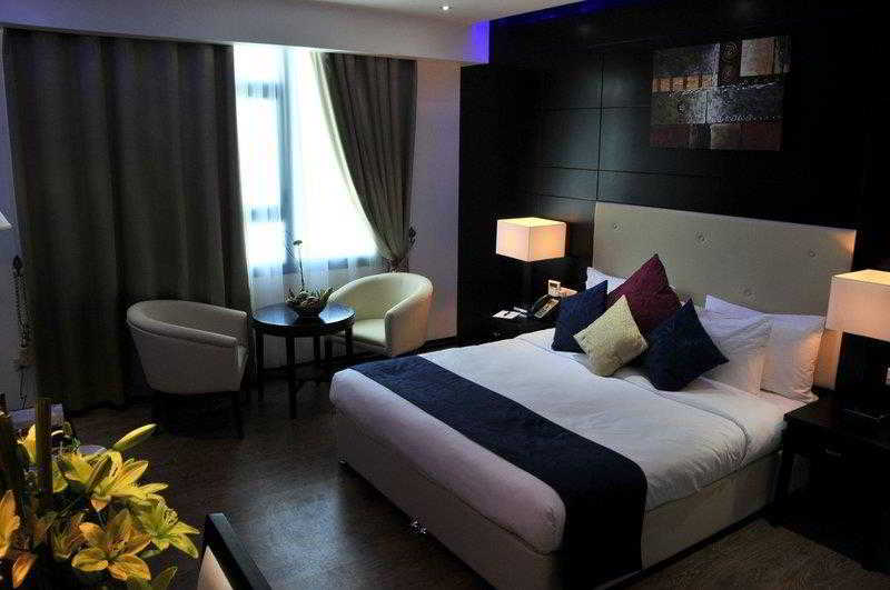 The Olive Hotel 4