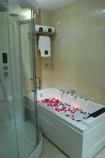 The Olive Hotel 3