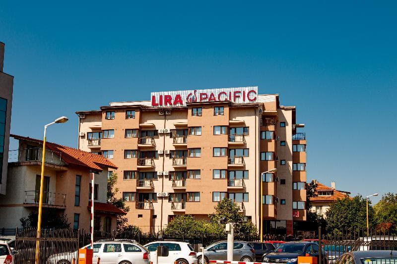Lira Pacific 4