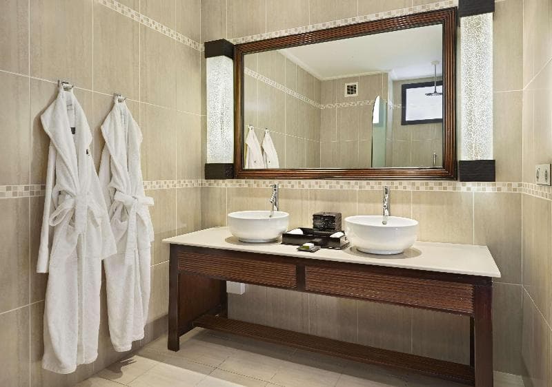 DoubleTree by Hilton Seychelles - Allamanda Resort & Spa 5