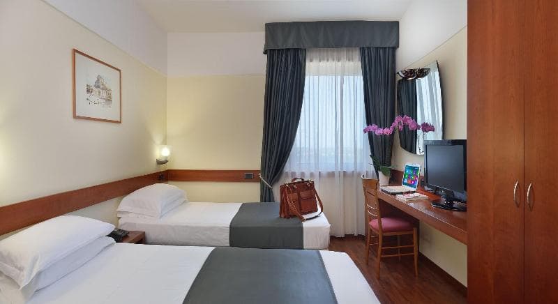 Hotel Bologna Airport 5