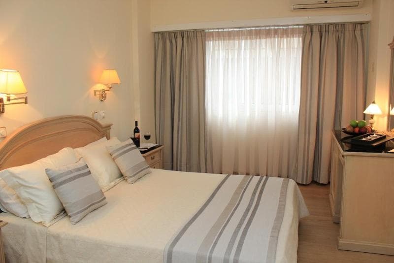 Hellinis Hotel 4