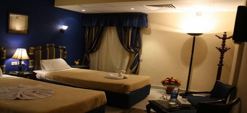Holidays Express Hotel & Terrace 4