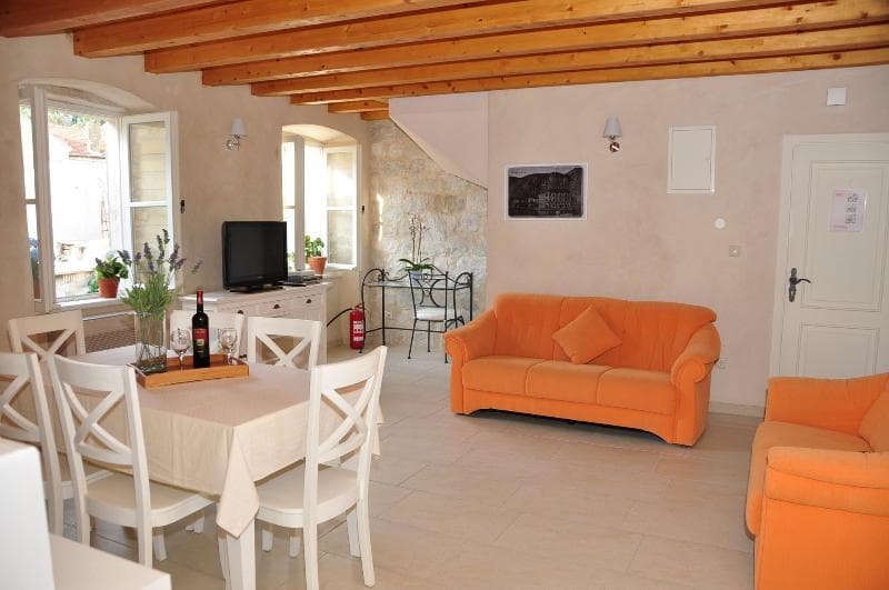 Villa Mama 3