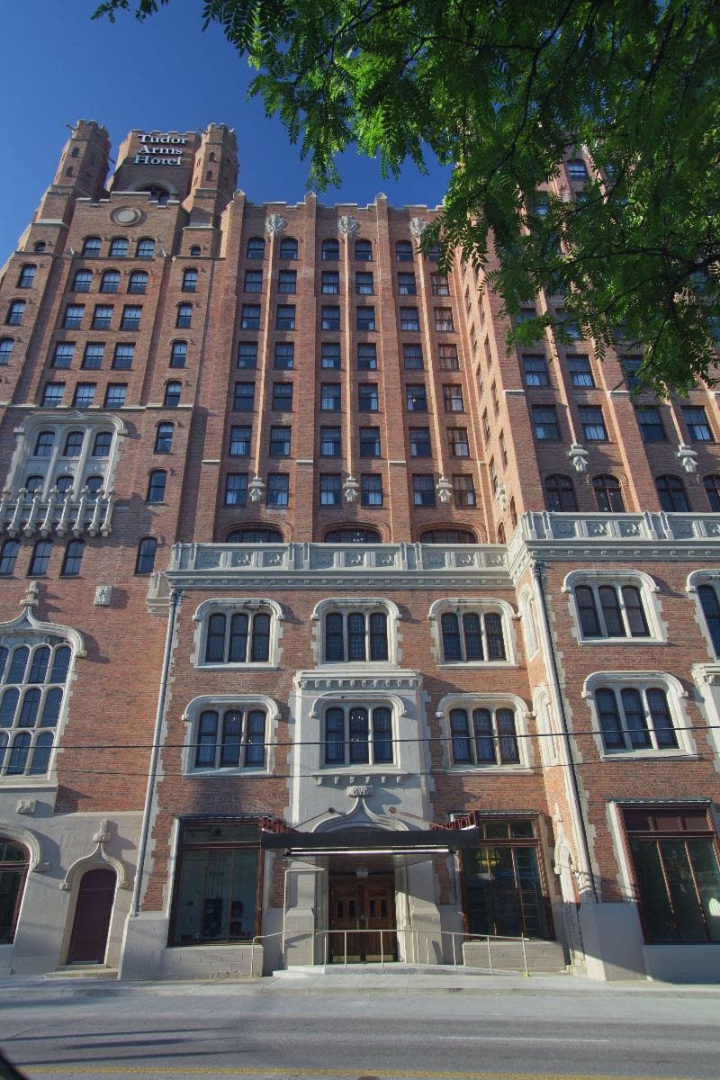 The Tudor Arms Hotel Cleveland - a DoubleTree by Hilton 2