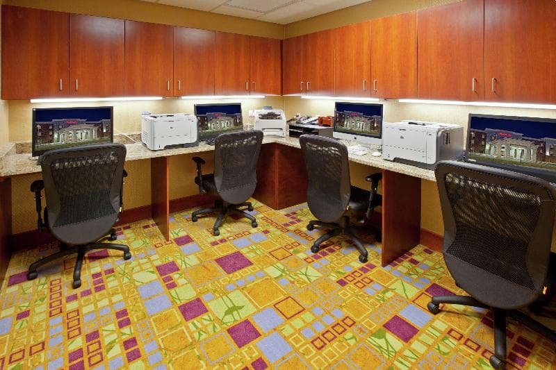 Hampton Inn Detroit/Auburn Hills-North(Great Lakes Crossing) photo 1