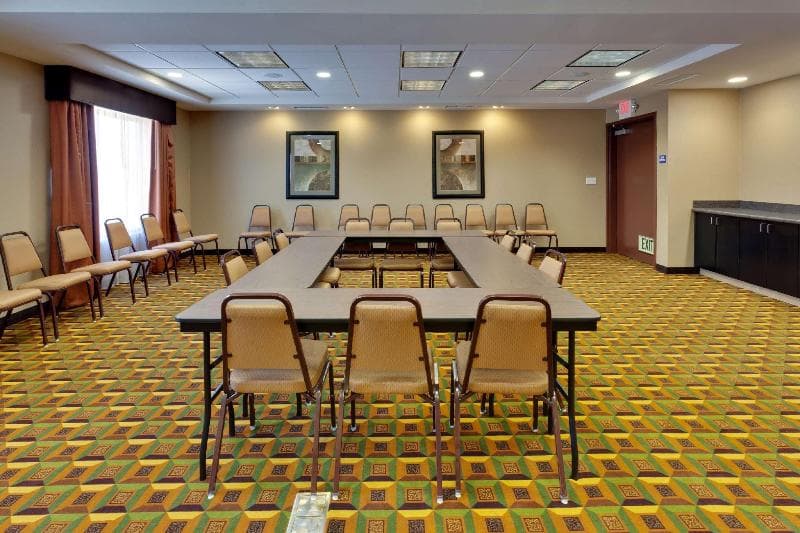 Hampton Inn & Suites Fresno-Northwest photo 1