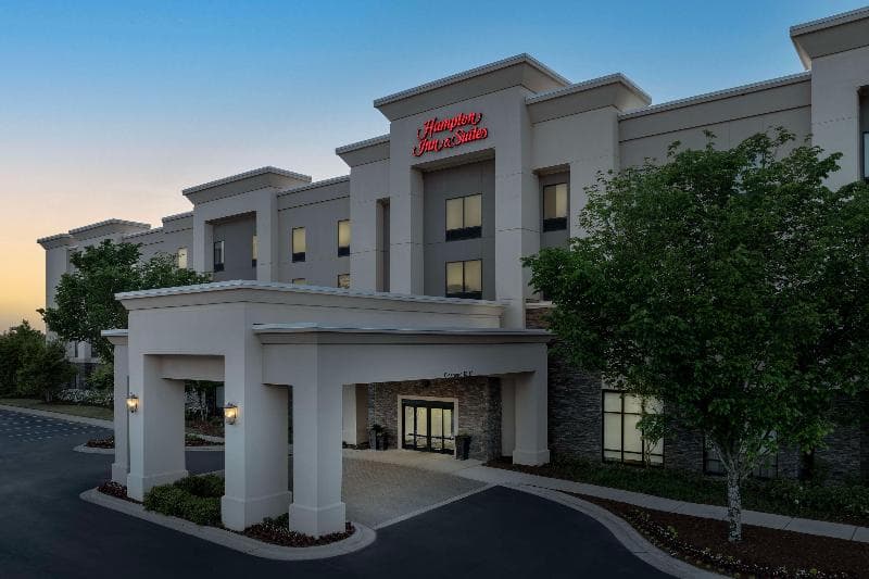 Hampton Inn & Suites Huntsville/Research Park Area 2