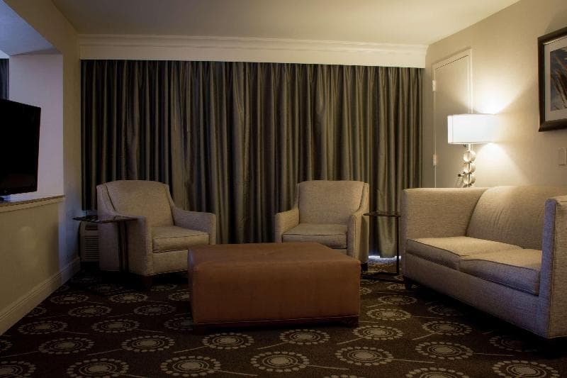 Doubletree By Hilton Hotel Midland Plaza 3