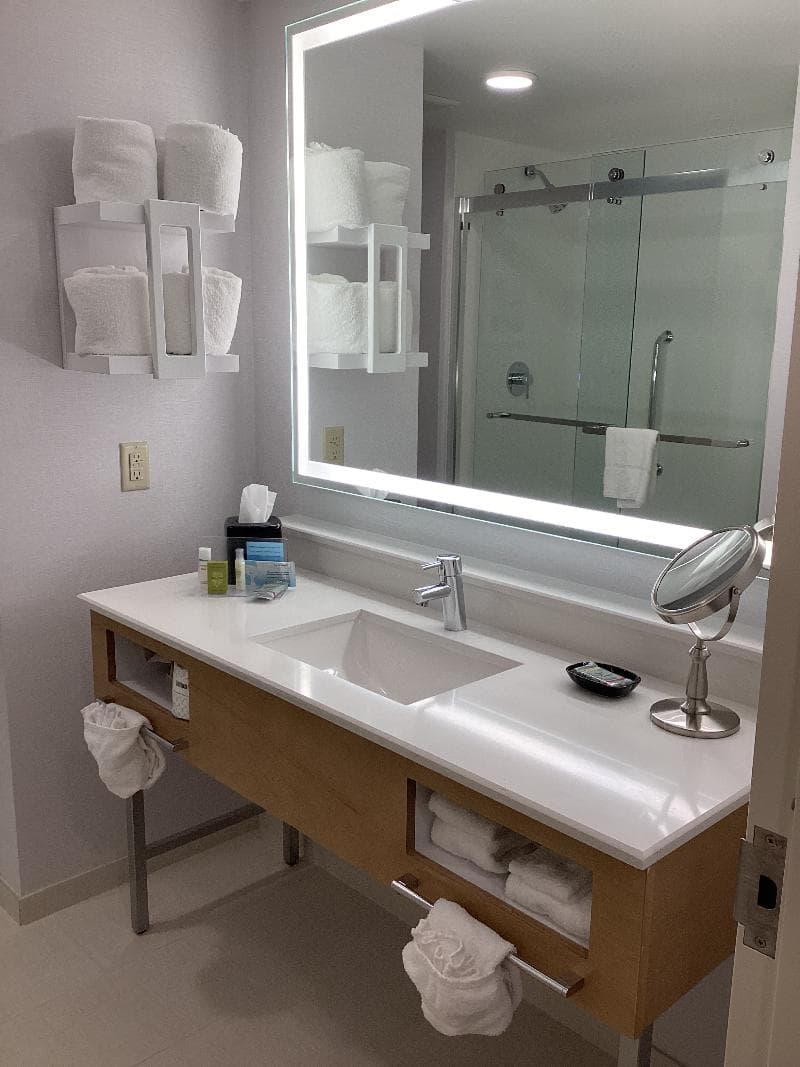 Hampton Inn & Suites Miami/Brickell-Downtown 5