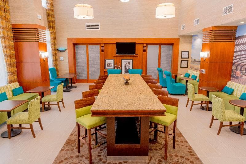 Hampton Inn & Suites Riverside/Corona East 5