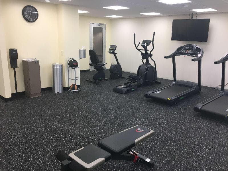 Best Western Plus Arrowhead Hotel 2