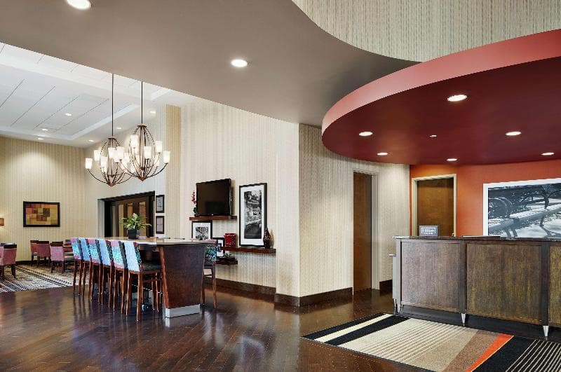 Hampton Inn & Suites Chicago/Mt. Prospect 4