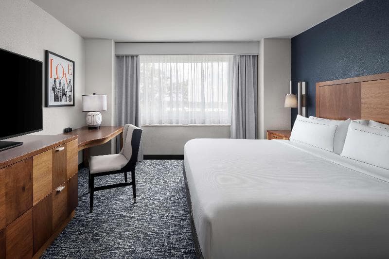 the Alloy King of Prussia - a DoubleTree by Hilton 5