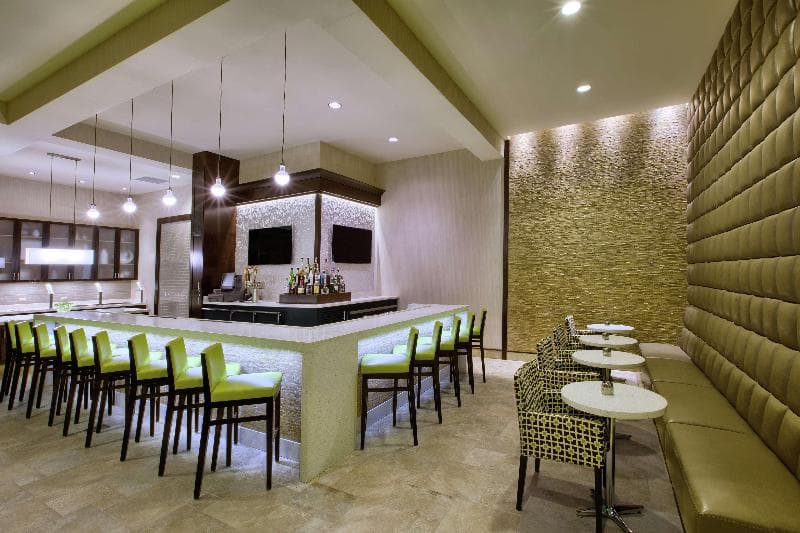 Hilton Garden Inn Raleigh-Cary 2