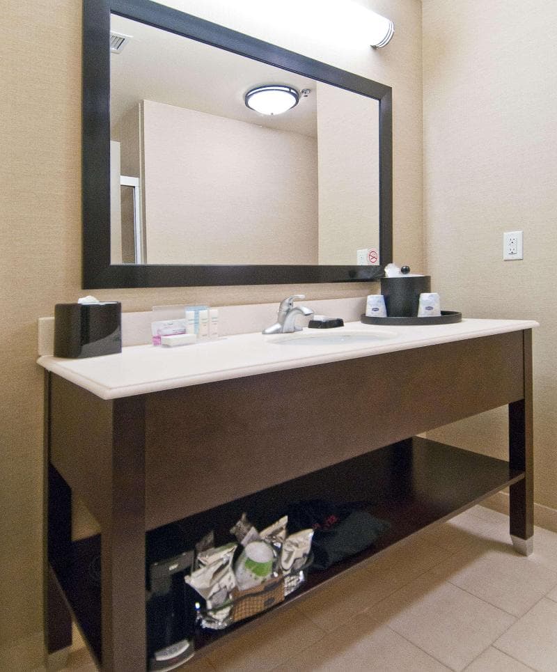 Hampton Inn Maumelle 5