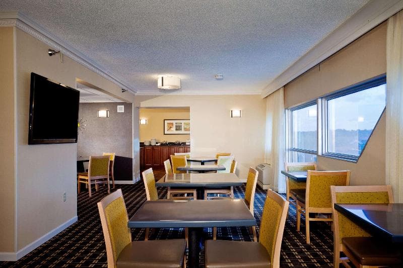 DoubleTree by Hilton South Bend photo 1