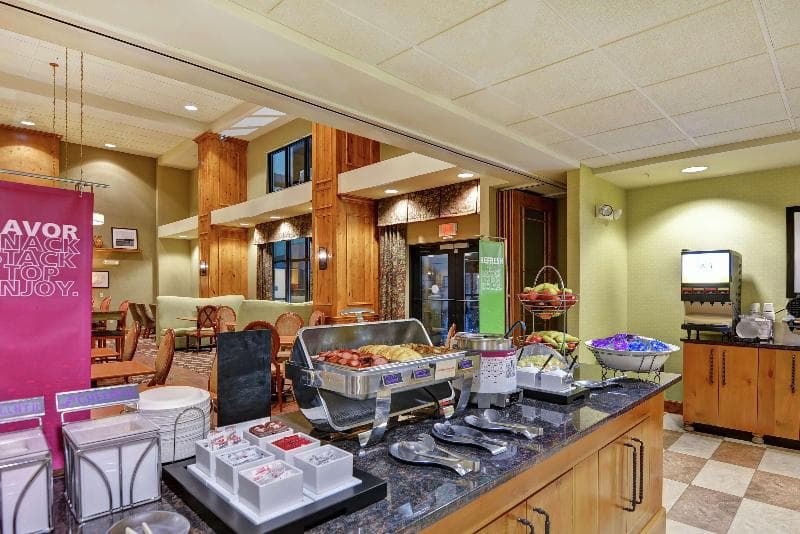 Hampton Inn & Suites New Hartford 3