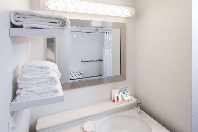 Hampton Inn Troy 3